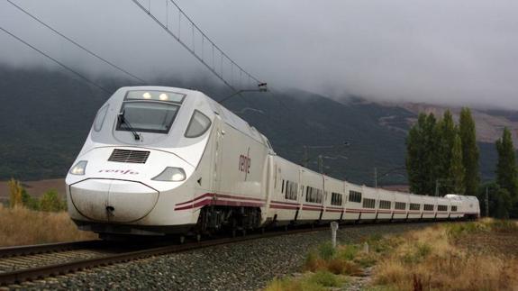 Renfe refuerza con más de 15.000 plazas adicionales los trenes en Castilla y León durante la Navidad