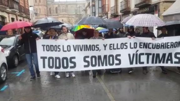 Cabecera de la manifestación celebrada en Astorga. 