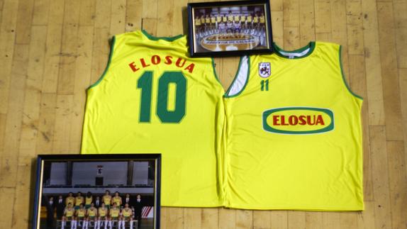 Imagen de las camisetas ahora a la venta.