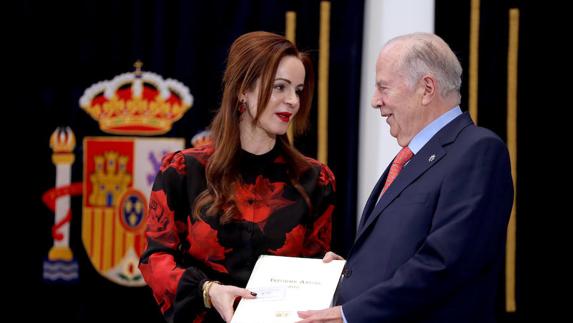 La presidenta de las Cortes, Silvia Clemente, y el Procurador del Común, Javier Amoedo. 