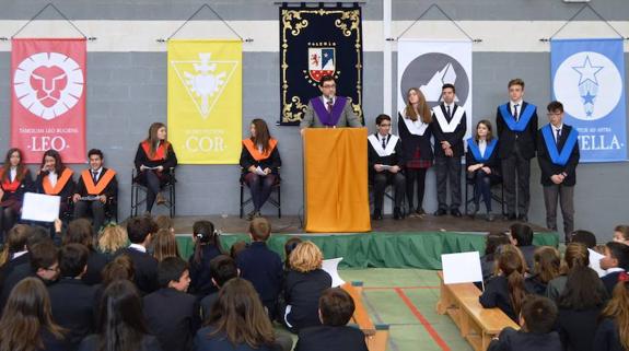 Solemne ceremonia de constitución de las casas en el Colegio Peñacorada.