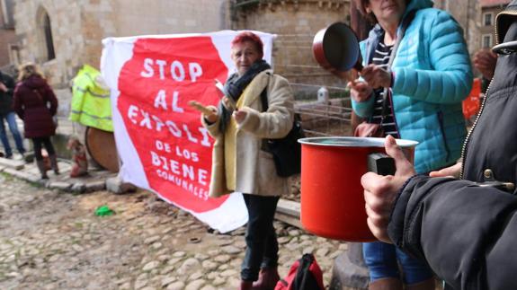 La Plataforma 'Salvemos la Plaza del Grano' sigue defendiendo la «integridad» de este enclave.