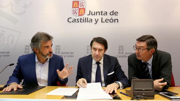 Firma un protocolo de colaboración con el presidente de la Fundación Oso Pardo.