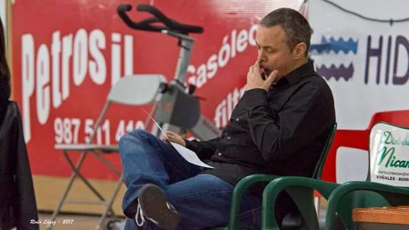 Fran García, entrenador del Embutidos Pajariel Bembibre.