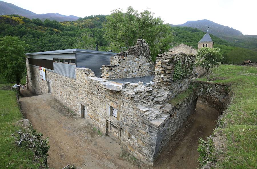 Finalización de las obras del Centro de Recepción de Visitantes e Iniciativas de Montes de Valdueza.