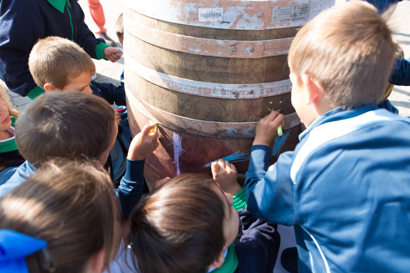 Niños de infantil han acudido a esta actividad en la bodega de Laguardia