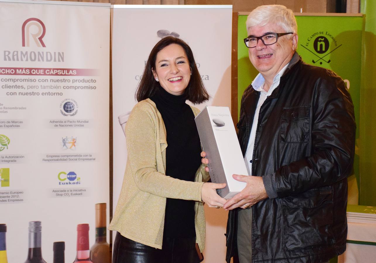 Los ganadores del torneo Finca Valpiedra recibieron sus premios de manos de los patrocinadores.