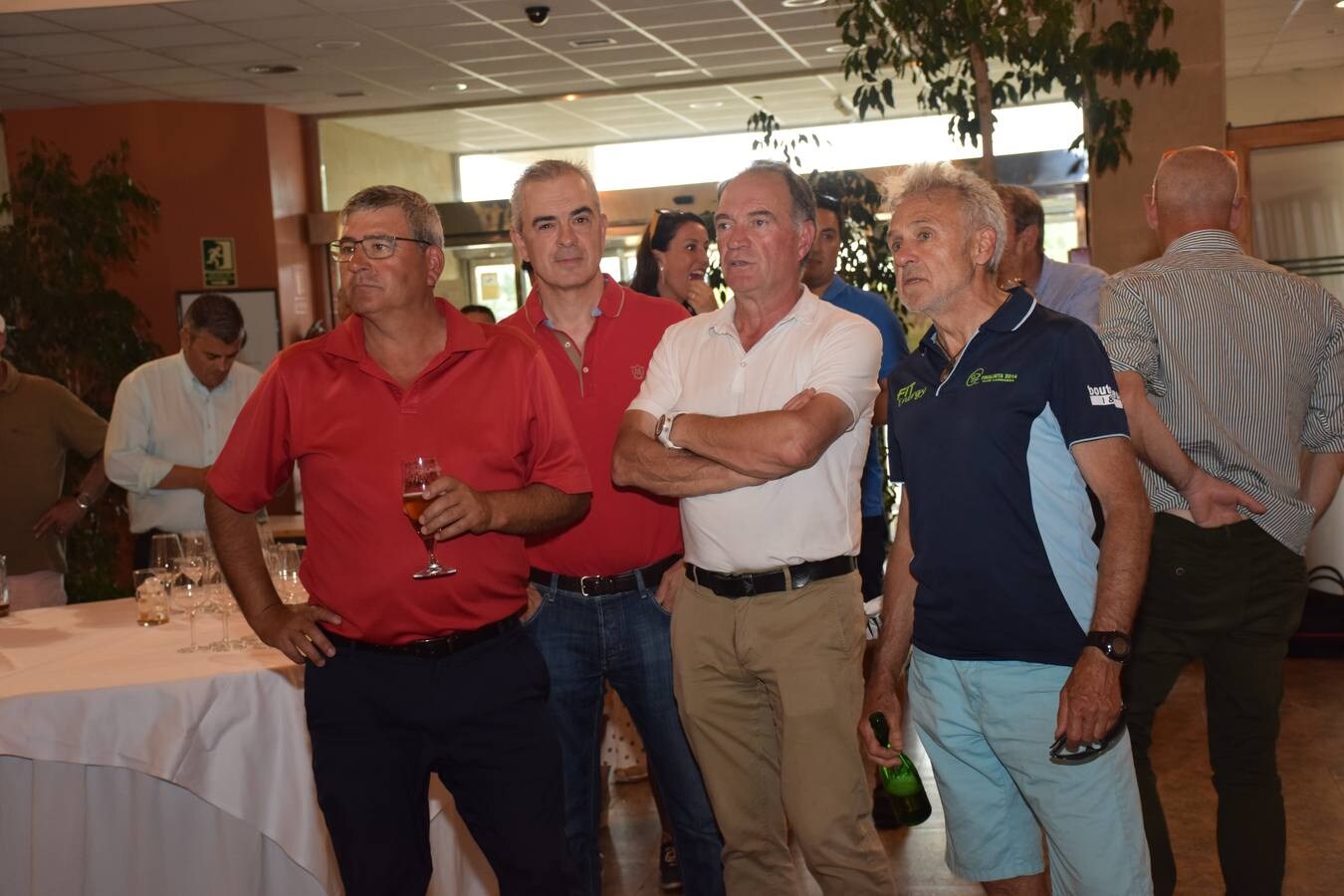 Los jugadores disfrutaron de dos vinos de Bodegas Monte Real.