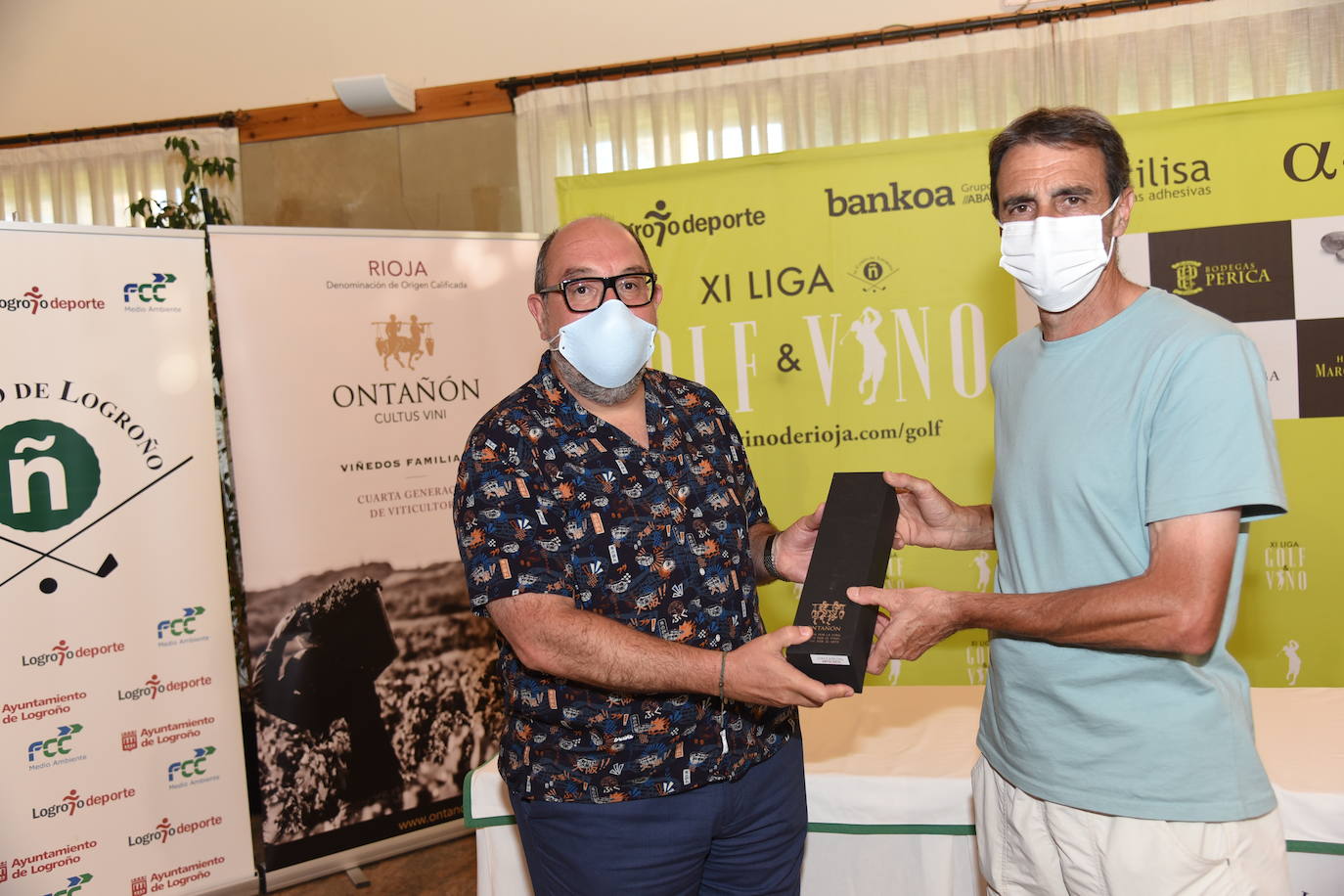 Los ganadores del Torneo Bodegas Ontañón, de la Liga de Golf y Vino, recibieron sus premios.