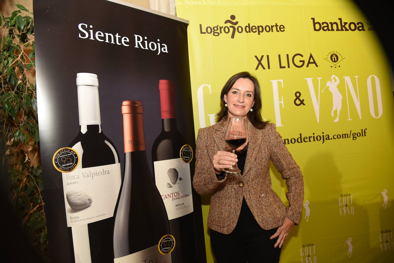 Los ganadores del Torneo Finca Valpiedra, último antes de la gran final de la Liga de Golf y Vino, recibieron sus premios. 