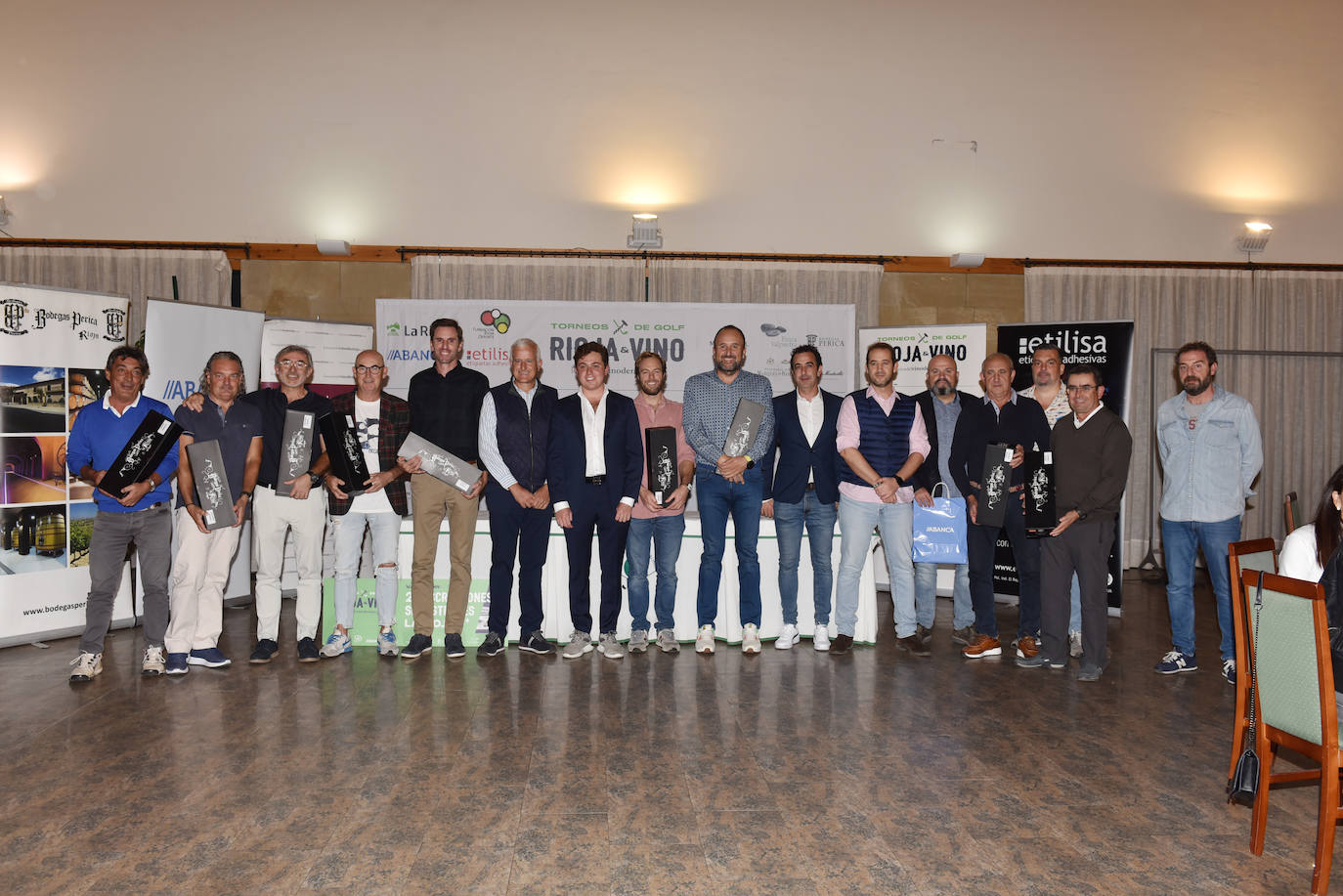 Fotos: Cata y entrega de premios del torneo de golf de Bodegas Perica