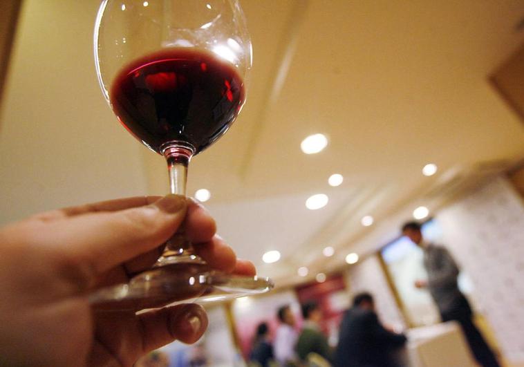 Éstos son los mejores vinos del mundo por debajo de 18 euros (y hay un Rioja)