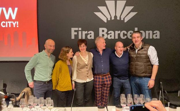 Miguel Merino, María Urrutia, María Vargas, Tim Atkin, Jesús Mendoza y Arturo de Miguel, este miércoles. 