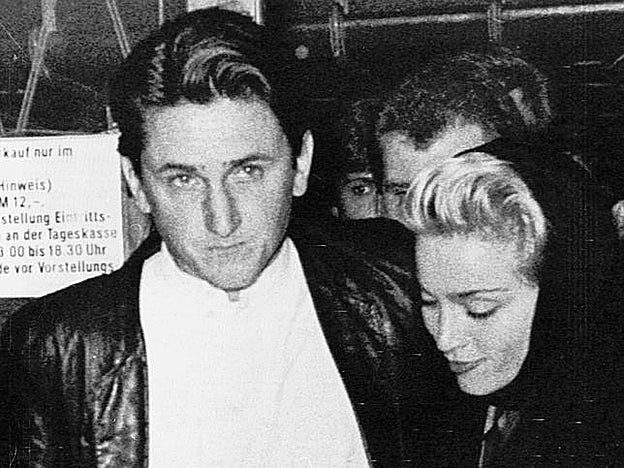 Galería. Madonna y Sean Penn, cuando eran pareja, en la década de los 80.
