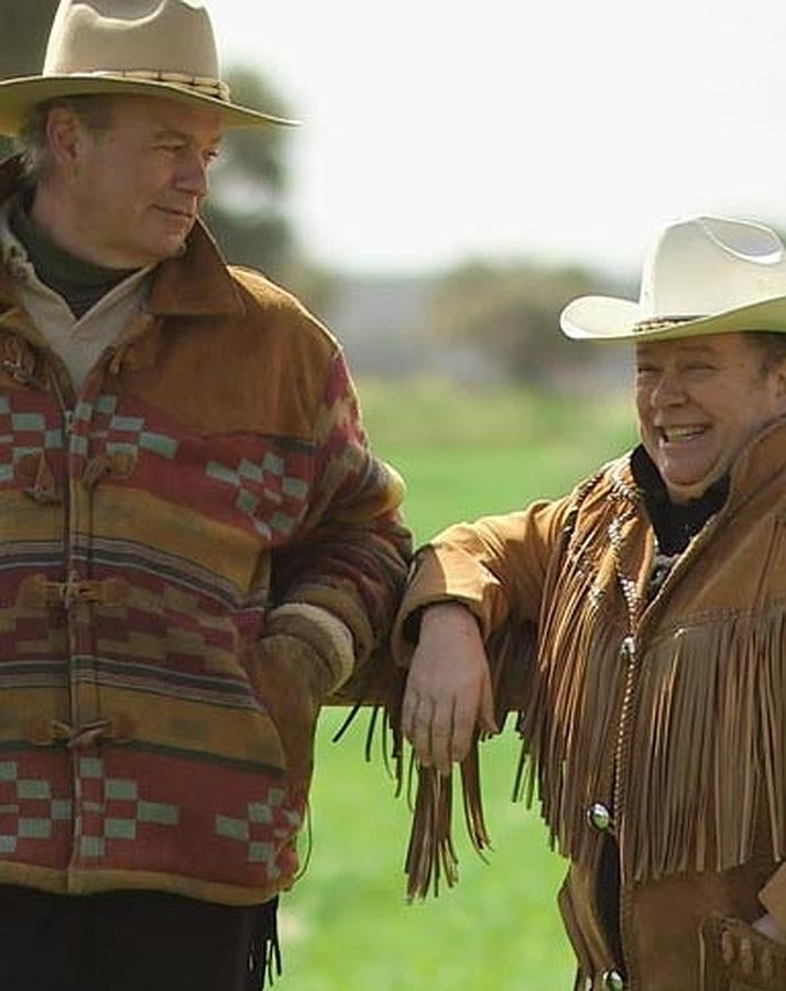 Paco Arévalo relata todos los dramas de su vida ante su gran amigo.