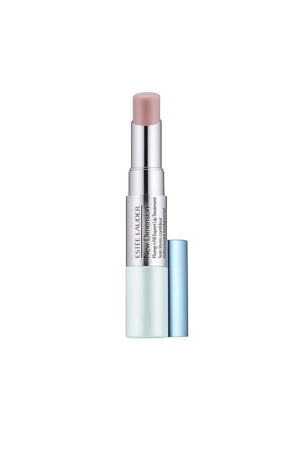 Un sistema de dos pasos que ayuda a crear unos labios con contornos perfectamente definidos. Labios más suaves, más hidratados y con más volumen. (Precio: 51 €, disponible a partir de marzo 2016).