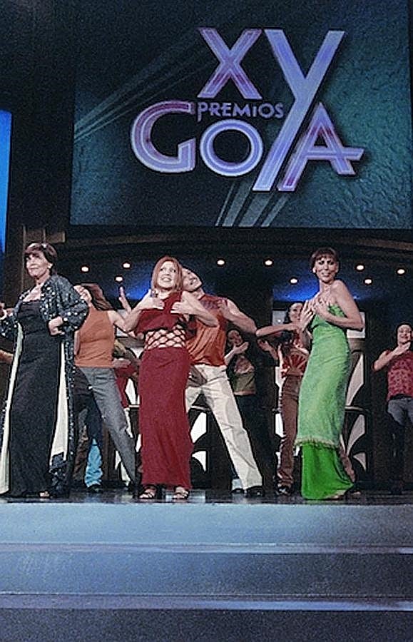 Concha Velasco, Loles León y Ana Belén durante el espectáculo musical que suele haber desde hace años en la ceremonia.