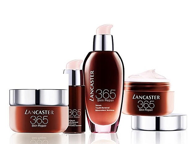 Línea 365 de Lancaster. De izquierda a derecha: 365 Skin Repair Rich Day Cream (88,40 €), Skin Repair Eye Serum (58,80 €), 365 Skin Repair Serum (102 €) y 365 Skin Repair Day Cream (88,40 €).