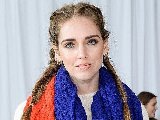 Chiara Ferragni también se ha animado a lucir las trenzas de boxeador para asistir al 'front row' del desfile de Del Pozo en la Semana de la Moda de Nueva York.