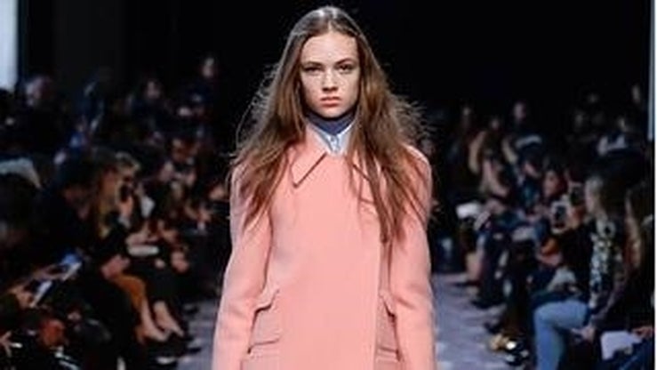 Fotos: El contraste día-noche de Rochas para el otoño de 2016