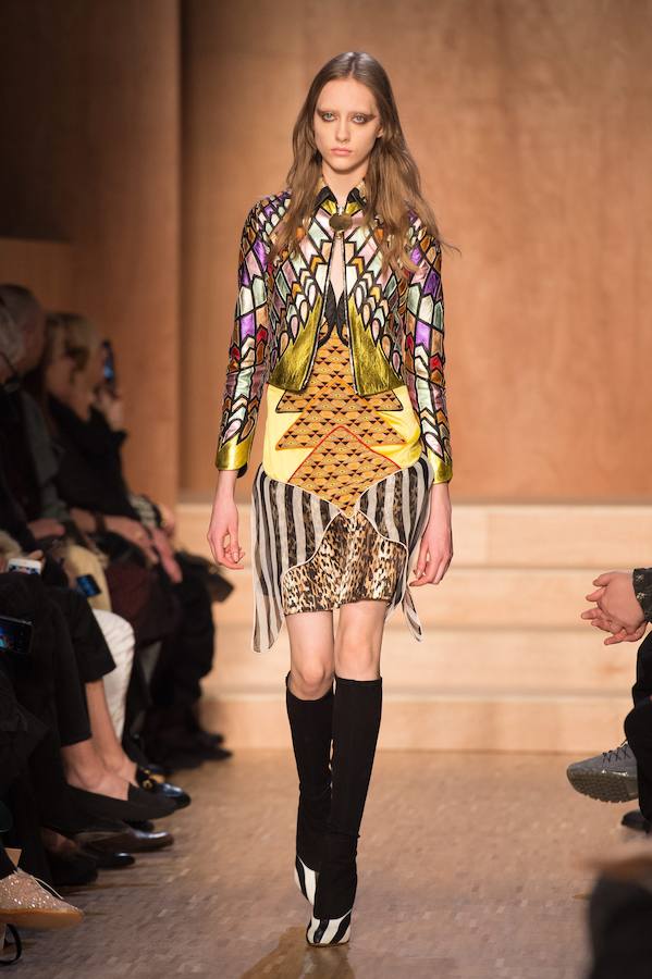 El diseñador Ricardo Tisci apuesta por una paleta cromática mucho más extensa de lo habitual