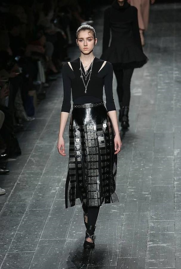 El negro también tiene su espacio en una colección que refleja el mundo de la danza