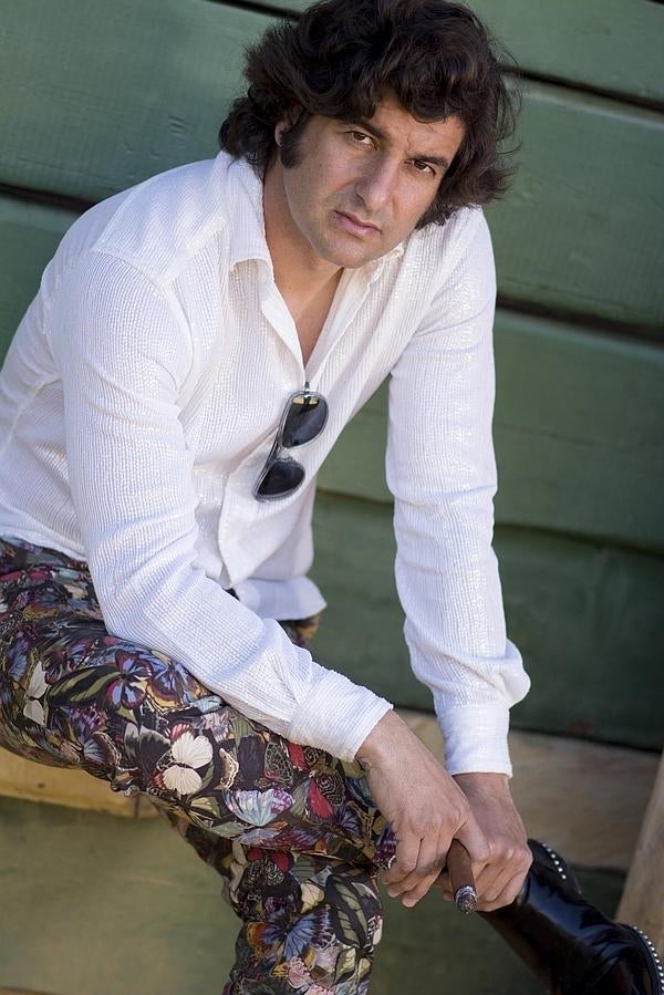 "El silencio es el que me ha guiado siempre. Nunca me han gustado los aduladores", asegura el maestro durante la entrevista realizada en su finca de la Puebla del Río, días antes de su esperada vuelta al coso sevillano.