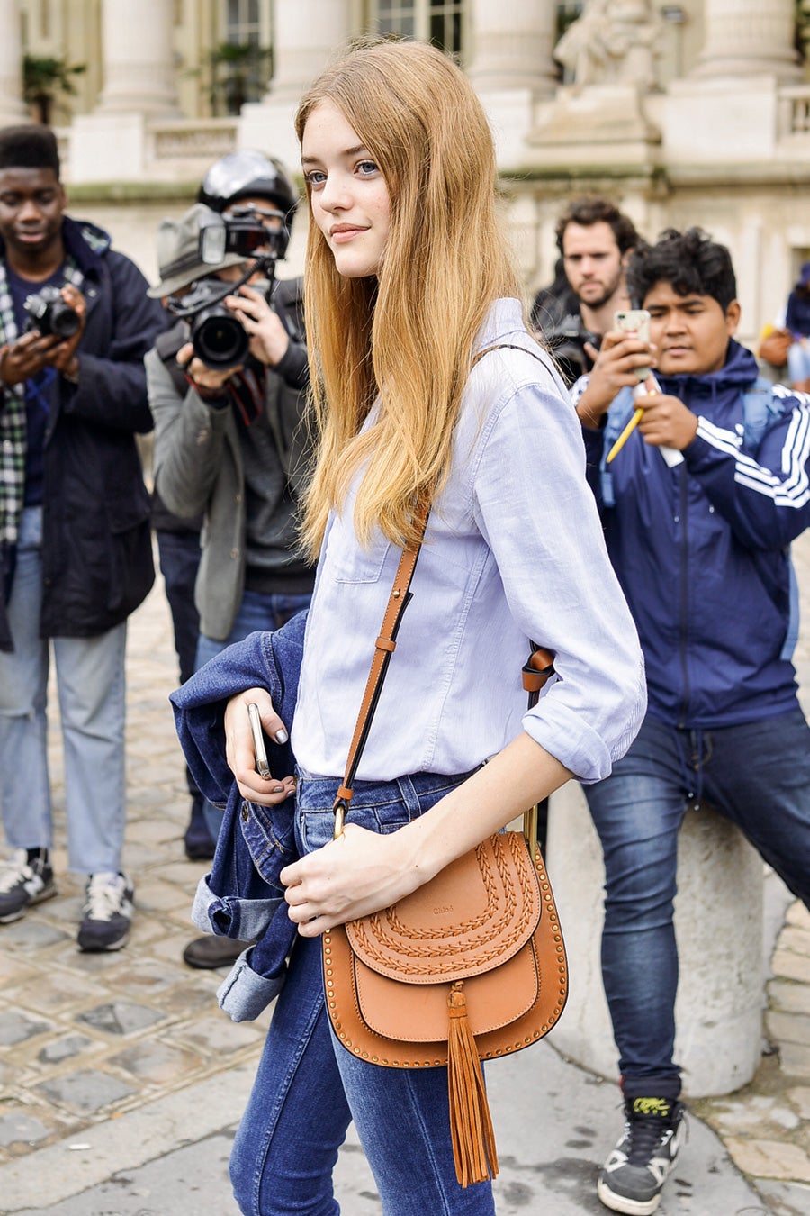 La joven Willow Hand (a la que todos comparan con Gemma Ward), en París, con el diseño Marcie de Chloé.