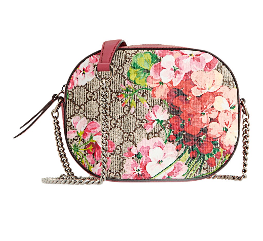 "Si un bolso es bonito, lo compras porque te hace sentir bien. Si es más que eso, no tienes más remedio que poseerlo o te mueres" Tom Ford