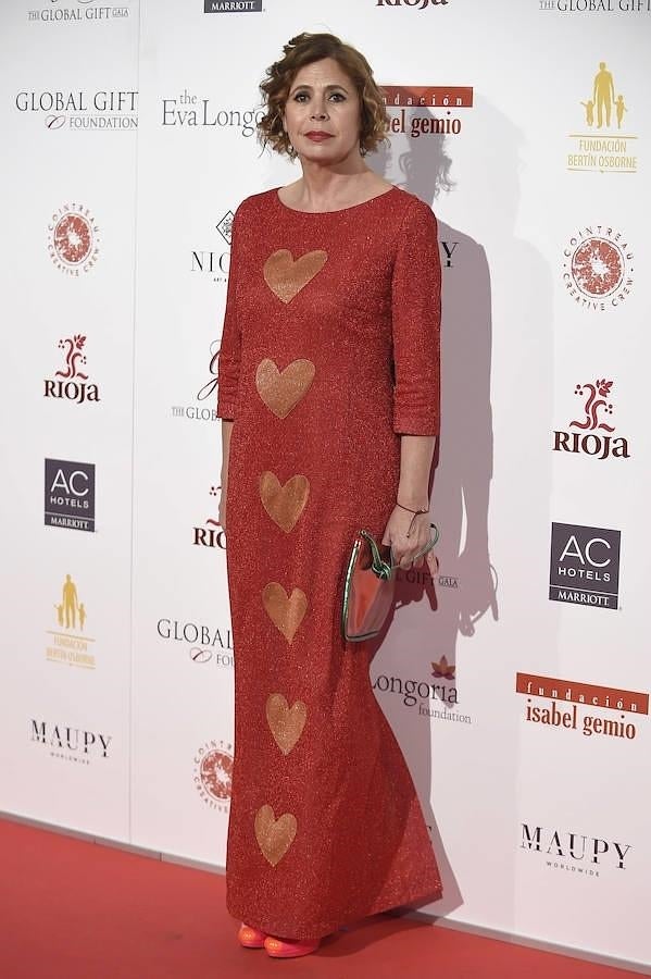 Lució uno de sus originales diseños.