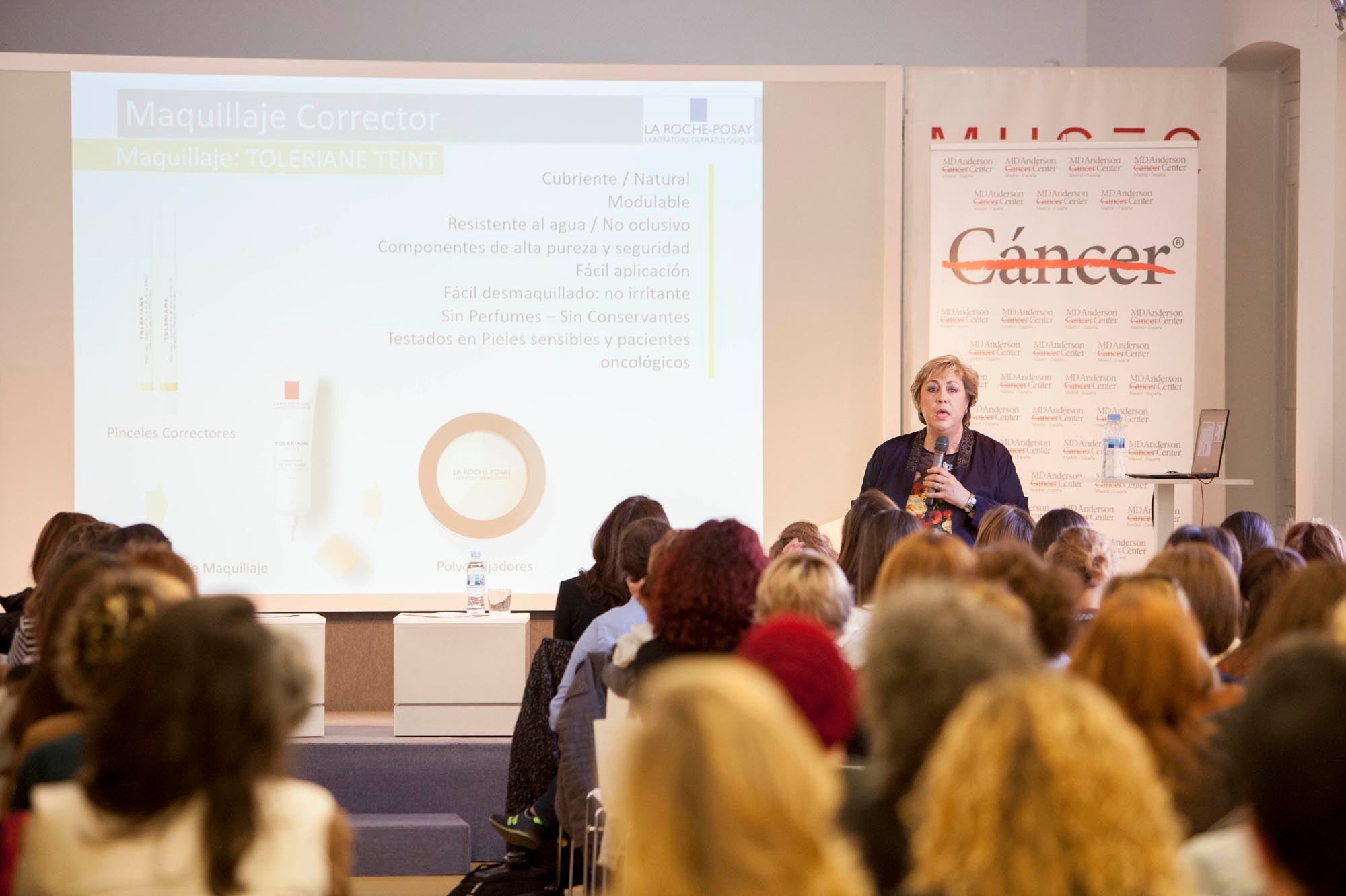 La directora científica de La Roche-Posay, Leonor Prieto, ofreció consejos dermocosméticos para paliar los efectos de las terapias oncológicas en la piel de los pacientes. cancer-beauty-care-patricia