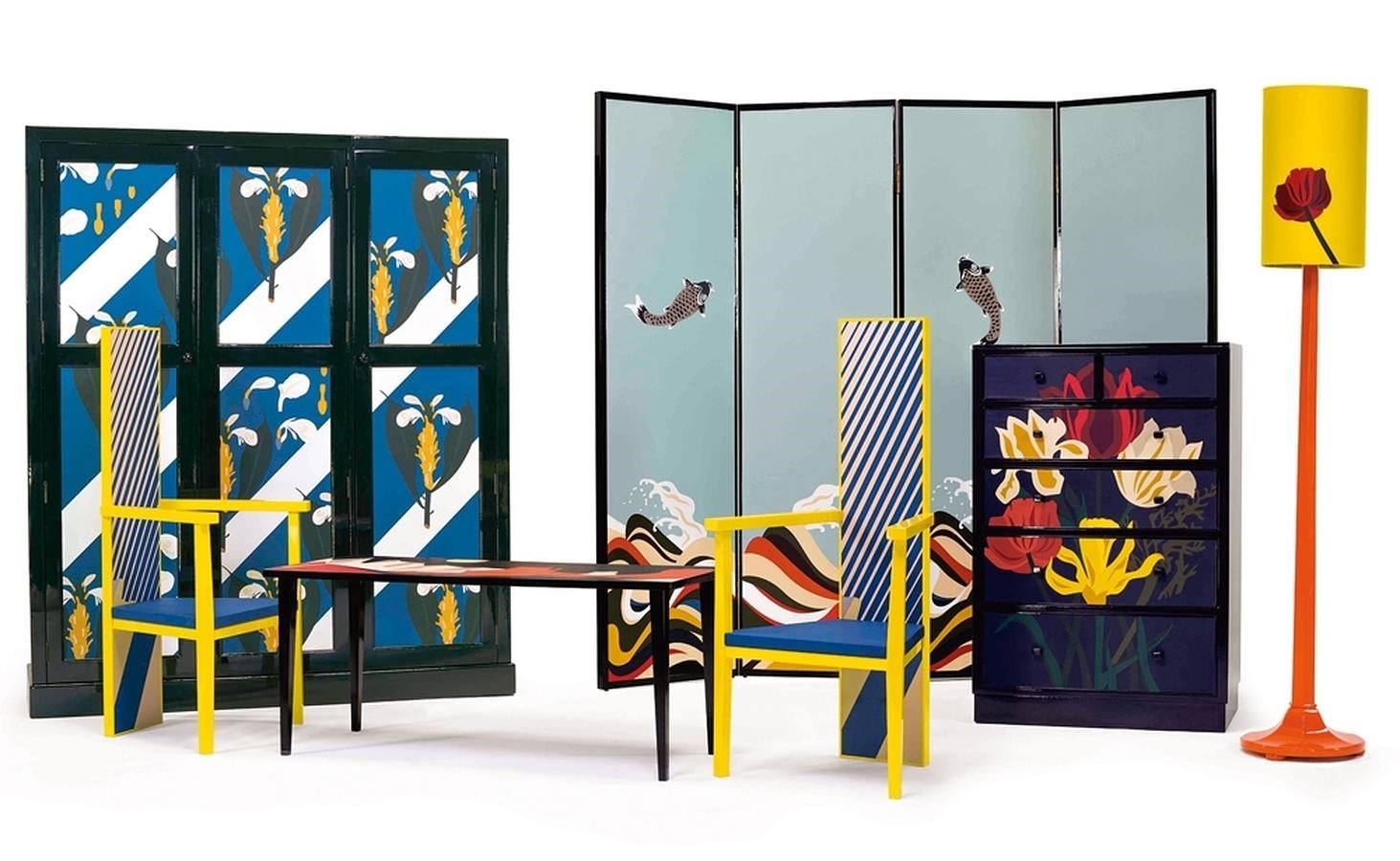 Este año, la firma de marroquinería española Loewe estará presente en el Salone del Mobile de Milán, que se celebra del 12 al 17 de abril. Allí presentará esta colección de muebles y piezas de madera y piel realizadas con los métodos artesanales que utiliza la marca en la creación de bolsos y accesorios.