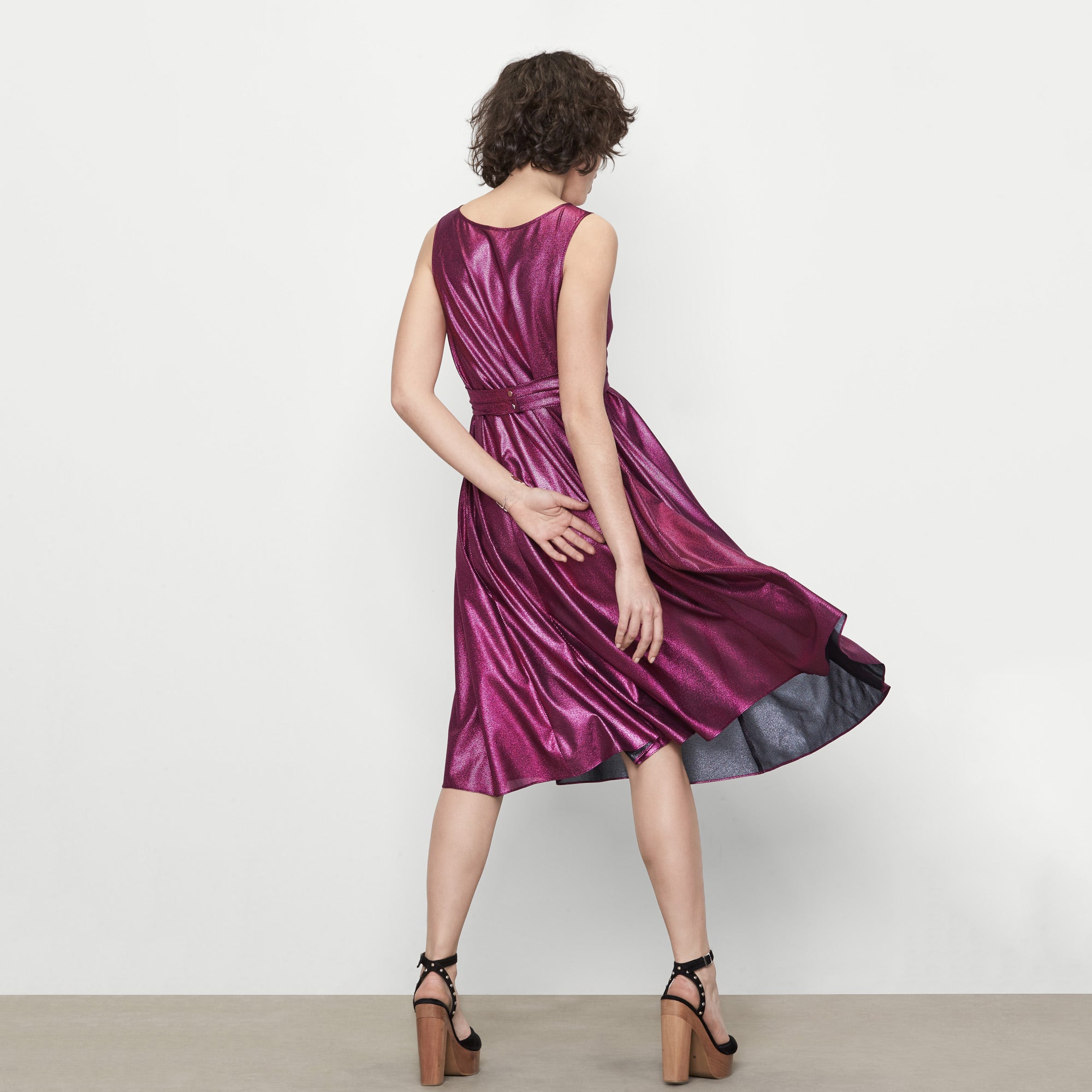 De lamé, un original diseño de Maje con el que serás la reina de la fiesta (Precio: 225 euros)