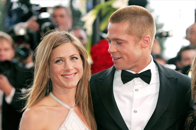 Claro, que en 2004, Brad iba con otra pareja... Jennifer Aniston y él eran por entonces la mejor definición del amor (con fecha de caducidad)