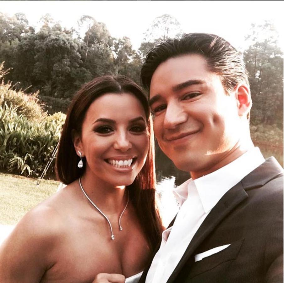 Mario López feliz al lado de Eva Longoria en el día de su tercer 'sí, quiero'.