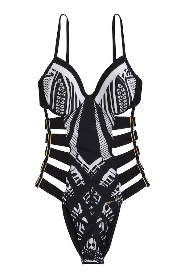 Uno de los atrevidos diseños de Dolores Cortés para este verano (CPV).