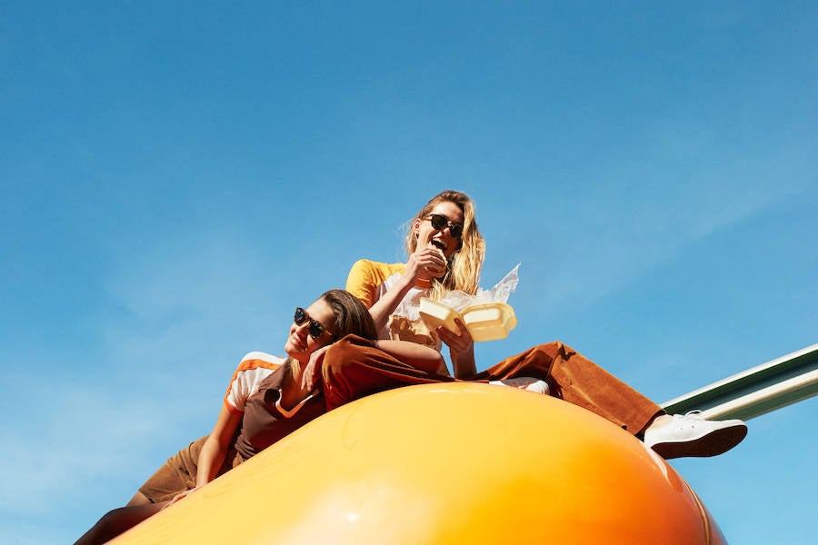 Tienen más de 120 referencias de gafas de sol y han ampliado el negocio a la creación de relojes, Imparables.