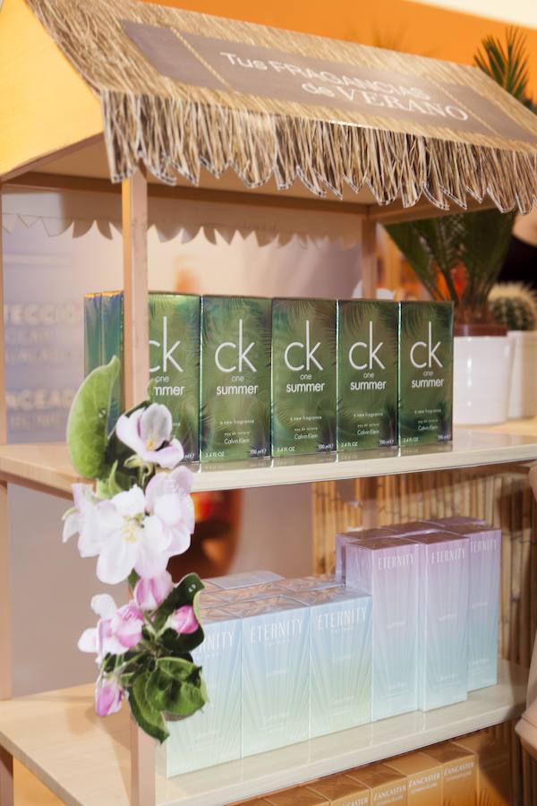 Todas las asistentes al Summer Beauty Day pudieron probar las fragancias de verano de Calvin Klein: Eternity, CK one Summer, etc.