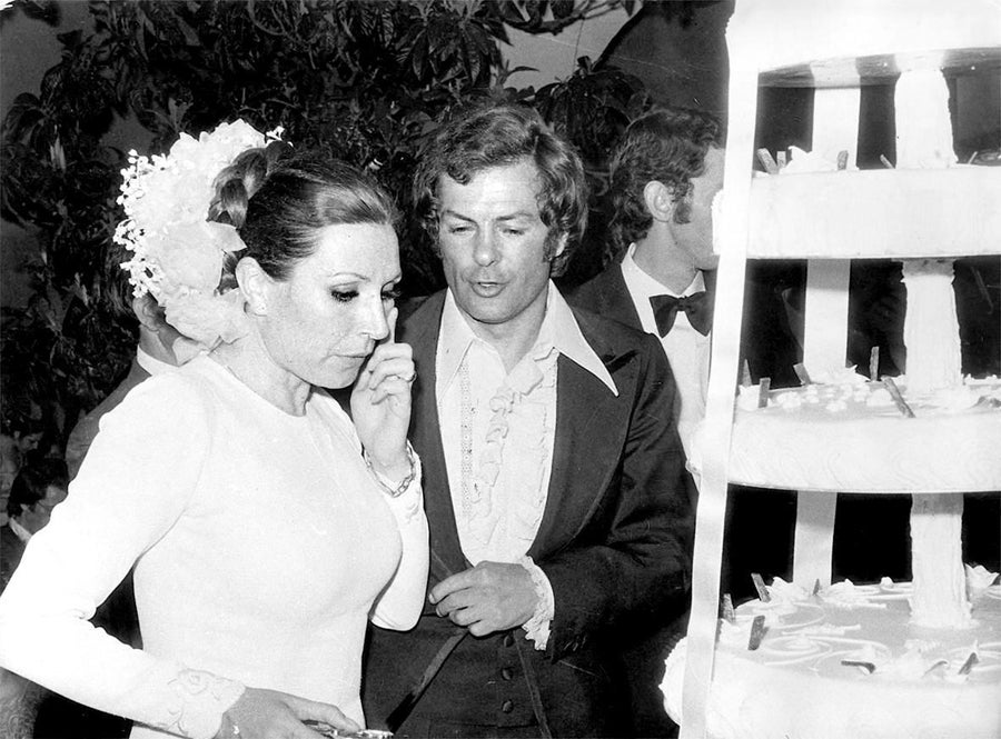 Se enamoró del boxeador Pedro Carrasco cuando había roto con su novio Enrique y estaba recién operada de un nódulo en la garganta.