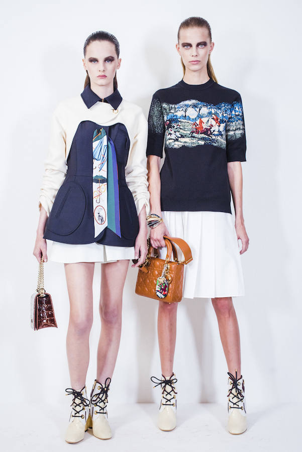 El vestuario de la alta sociedad parisina de la postguerra sirve de punto de partida para la colección