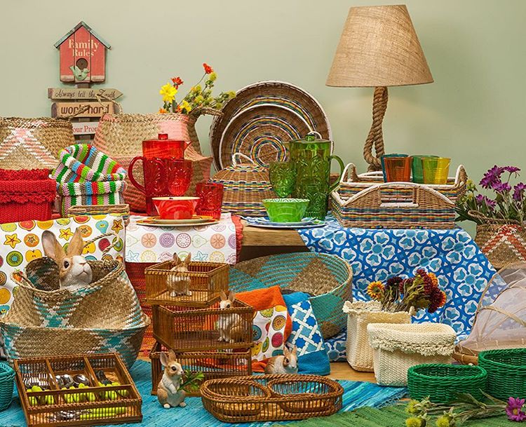 El menaje y los textiles juegan un papel fundamental en la decoración de tu terraza o jardín, y estos de A loja do gato preto nos han conquistado.