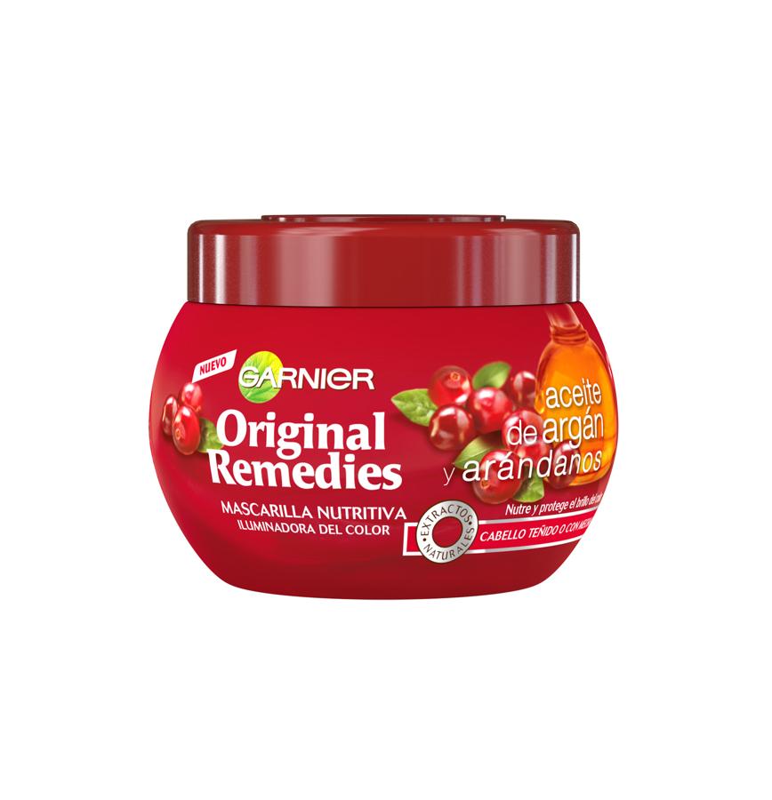 Mascarilla iluminadora del color para cabellos teñidos o con mechas. Nutre y protege el brillo del color gracias a sus fórmulas con aceite de argán y  extracto de arándanos. El resultado un color increíblementeradiante y luminoso por más tiempo. (3,75€).