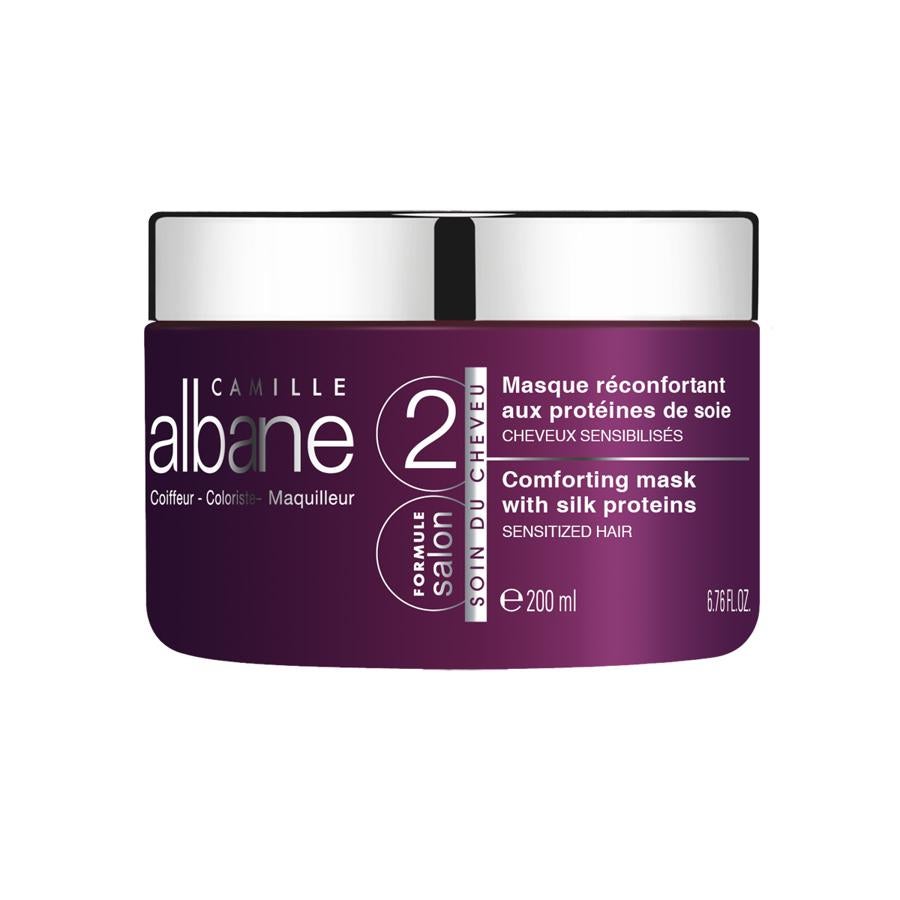 Para que los cabellos sensibilizados recuperen su brillo y tacto sedoso gracias a un dúo de aminoácidos y un éster anti-rotura. Al mismo tiempo las proteínas de seda mantienen la hidratación del cabello. (31€, en los salones de peluquería Camille Albane).