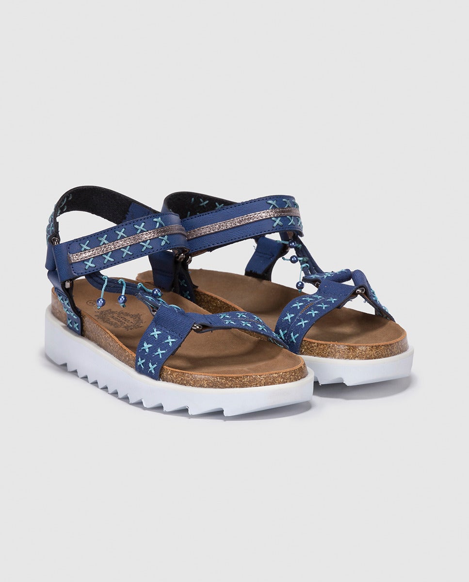 El estilo deportivo se impone, si te animas, en Green Coast tienes modelos como este (Precio rebajado de 39.99 euros a 27.95 euros)