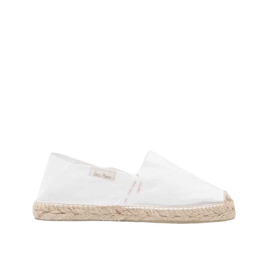 Espadrilles Barcelona dispone en su colección de este clásico modelo de yute blanco (Precio: 15 euros)