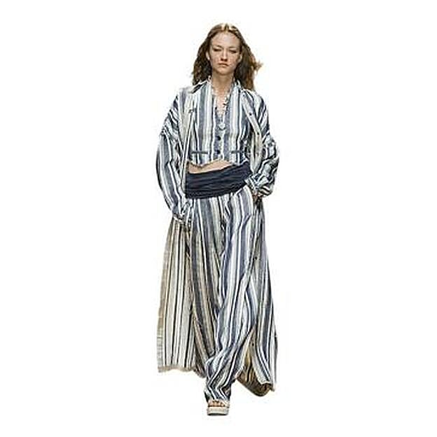 BEREBER. La firma italiana Trussardi presentó looks propios del desierto