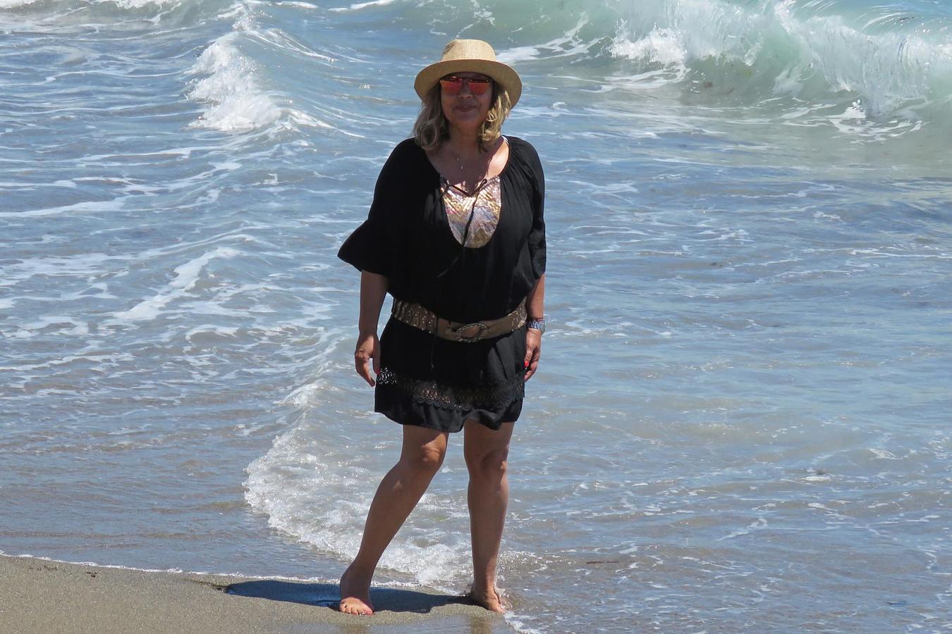 Consciente de que cada uno de sus pasos es seguido por la prensa, Terelu Campos ha decidido facilitar el trabajo a los fotógrafos.