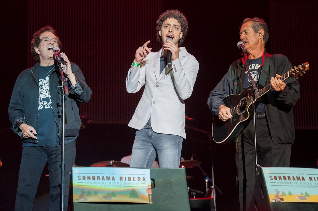 El Dúo Dinamico interpretó Quisiera ser con el cantante del grupo Shinova, Gabriel de la Rosa.