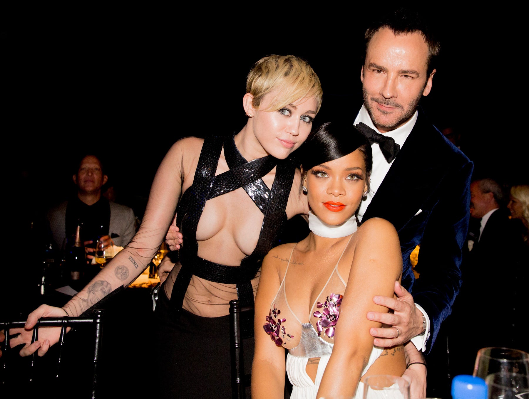 Rihanna, Miley Cyrus y TomFord, con el vestido mítico que otras celebrities como Rosie Huntington han copiado.