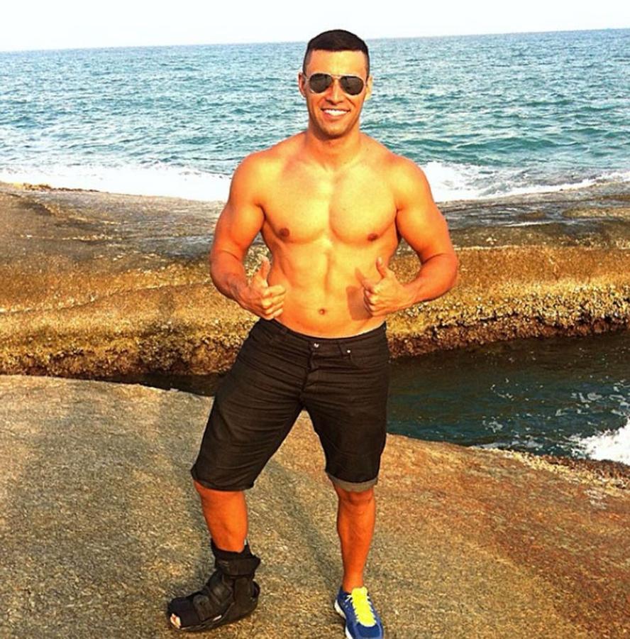 Pita Taufatofua llega a Río después de haber tenido ciertos problemas en su pie derecho.